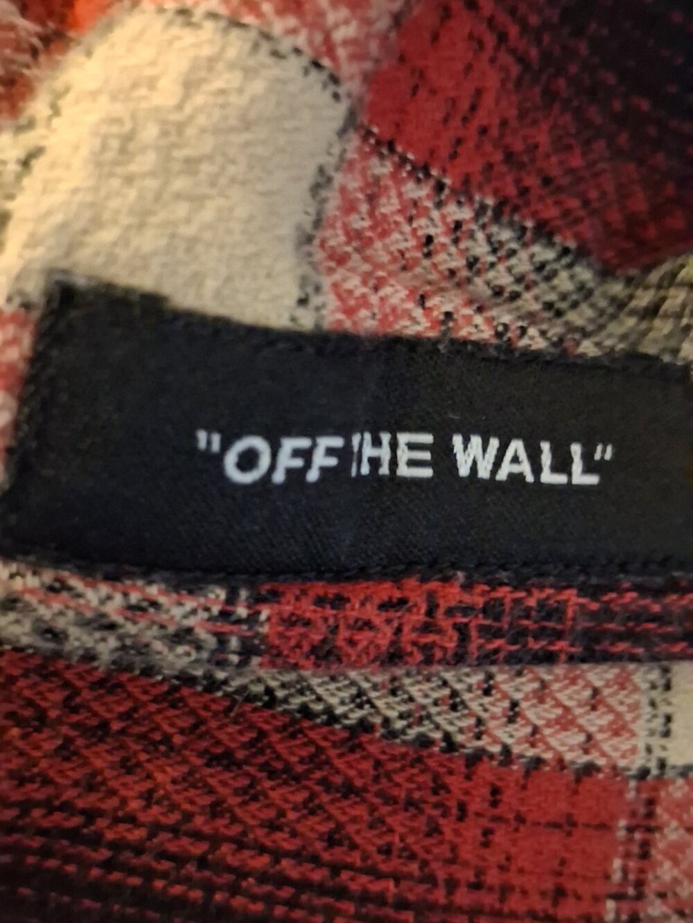 Vans-Red-Black-Plaid-Flannel-Men-Button down- Medium - Picture 5 of 14